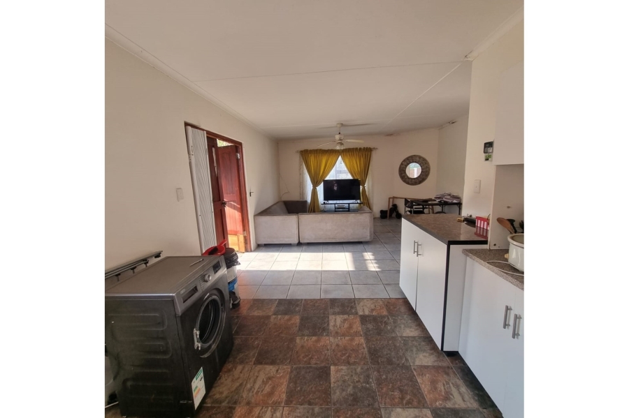 To Let 1 Bedroom Property for Rent in Cambridge Eastern Cape